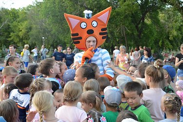 Депутаты пожелали выпускникам не останавливаться на достигнутом